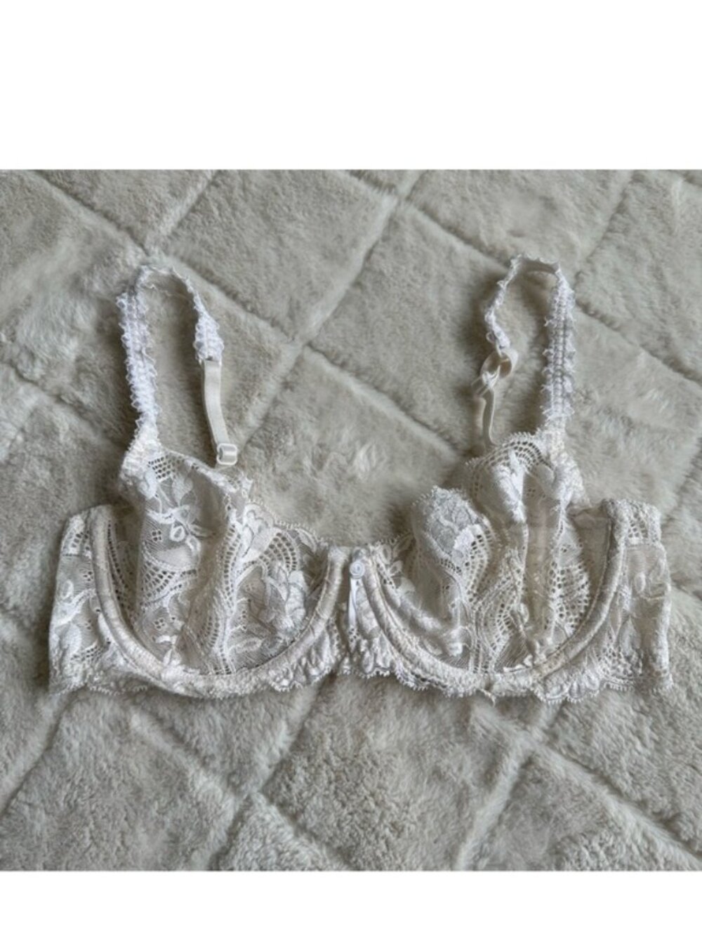 Victoria's Secret | Vintage Gold Label White Lace Unlined Bra | Size 36C
